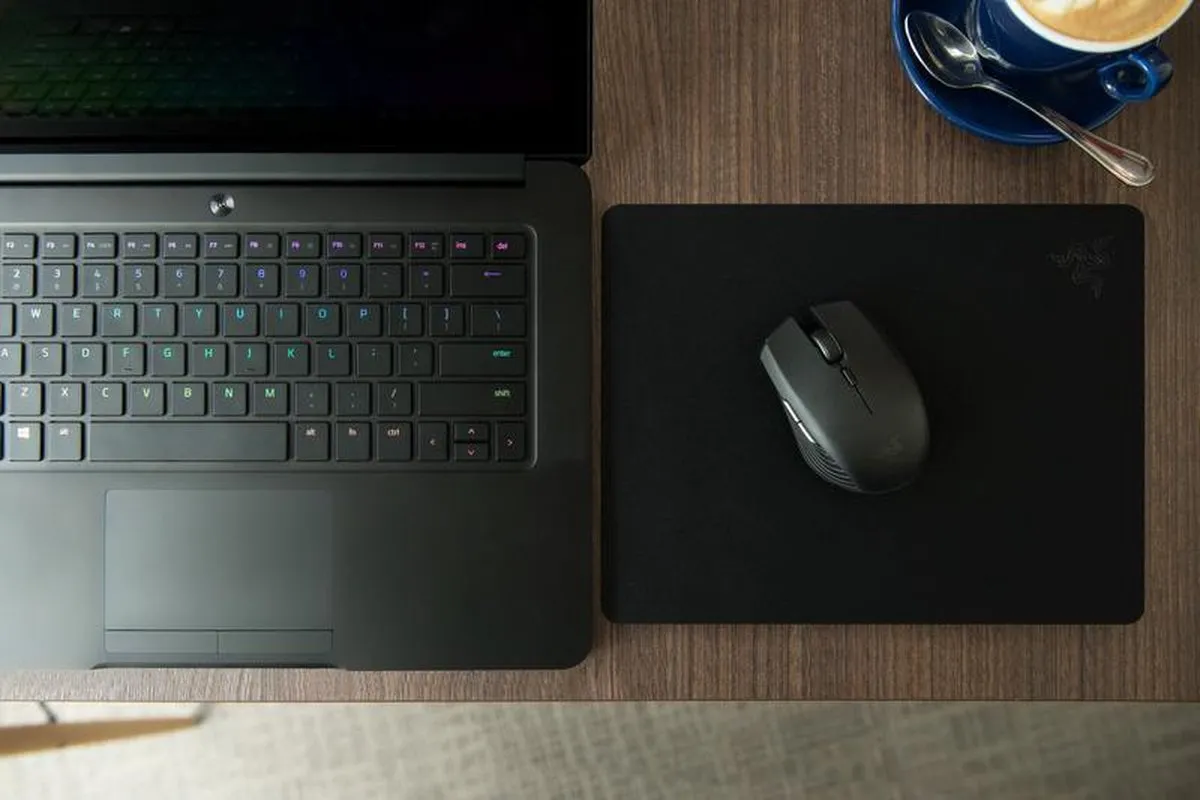 Razer Atheris RZ01-02170100-R3G1 Gamingmuis - Zwart