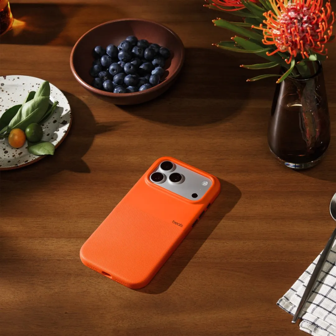 Beats Rugged Case MGJC4LL/A - iPhone 17 Pro Max - Oranje - afbeelding 4 van 5