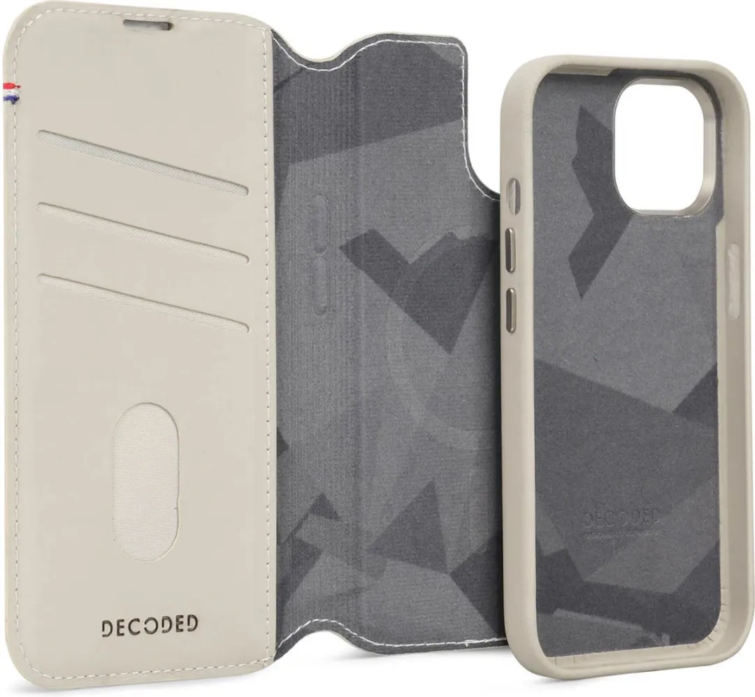 Decoded D24IPO15PLDW5CY iPhone 15 Plus Hoesje - 2-in-1 Magnetisch Leer - Clay Beige