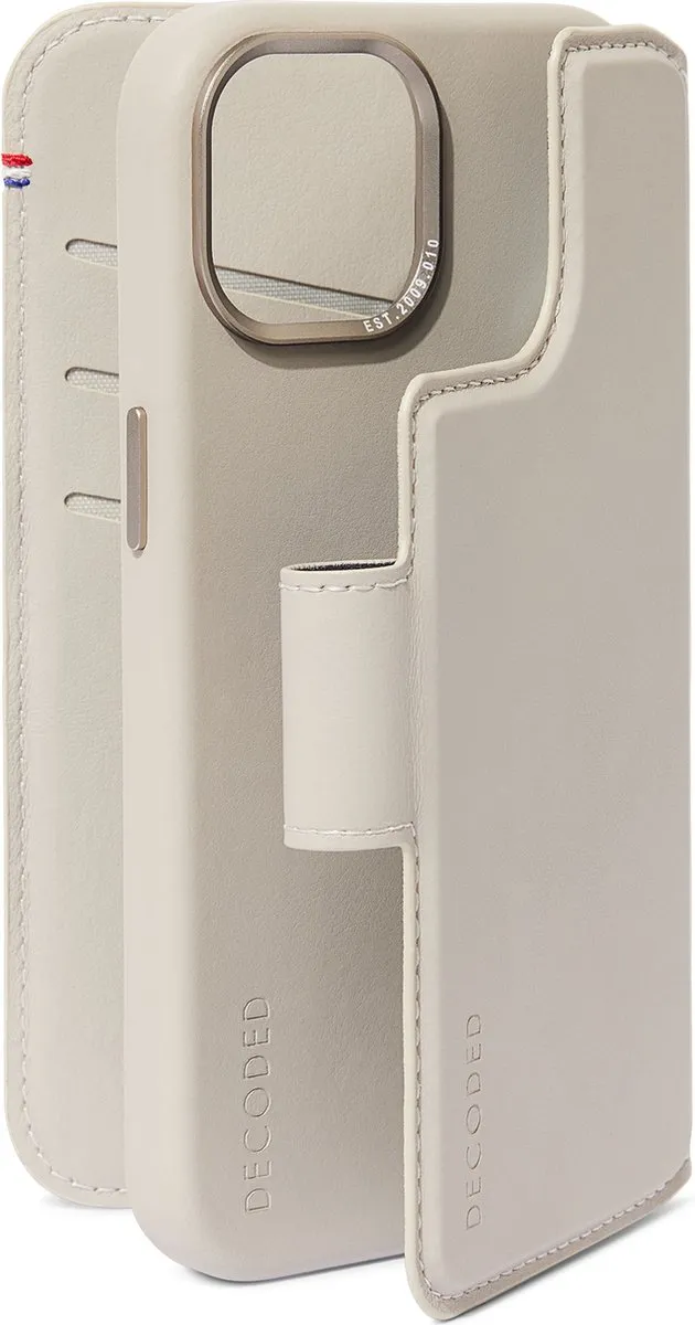 Decoded D24IPO15PLDW5CY iPhone 15 Plus Hoesje - 2-in-1 Magnetisch Leer - Clay Beige