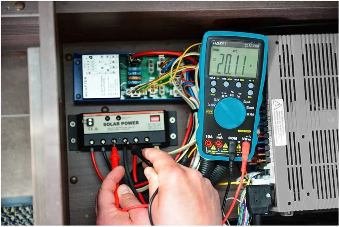 Hazet 2152-600 Digitale Multimeter CAT III 600V