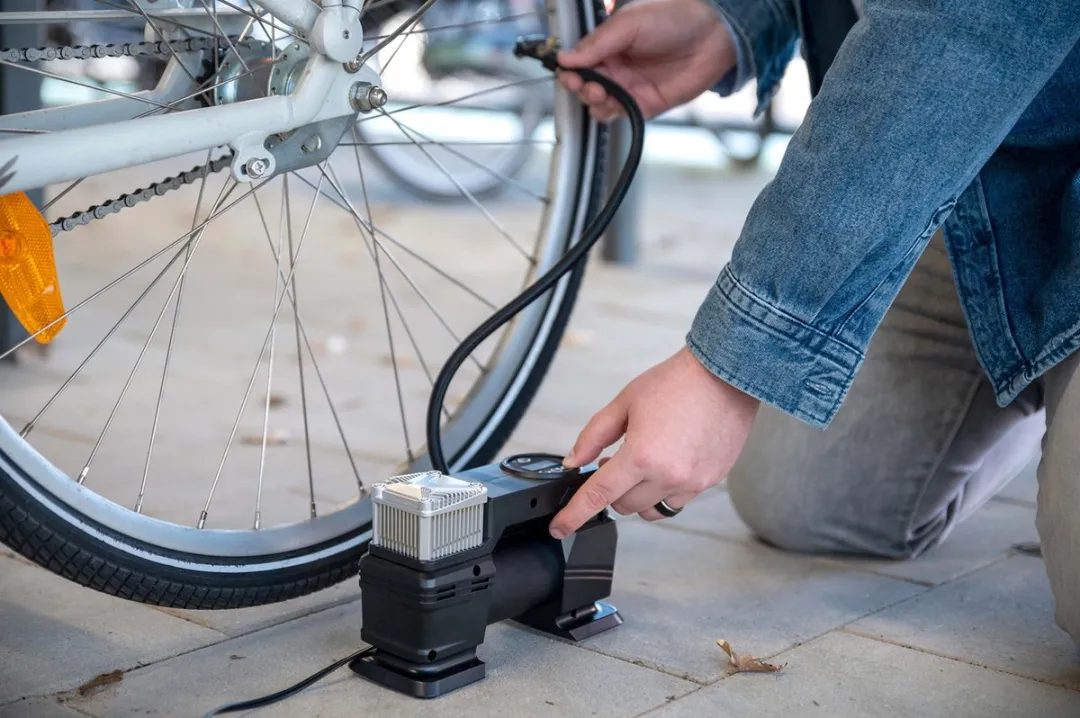 Dunlop Digitale Luchtcompressor 150PSI - Zwart