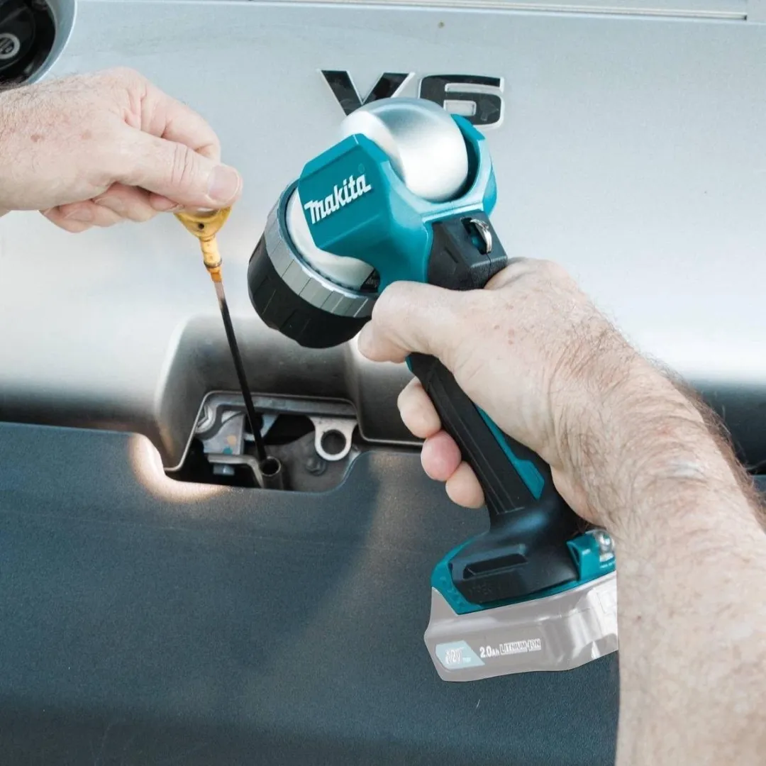Makita DEAML106 Zaklamp LED 10,8V - Groen - afbeelding 5 van 6