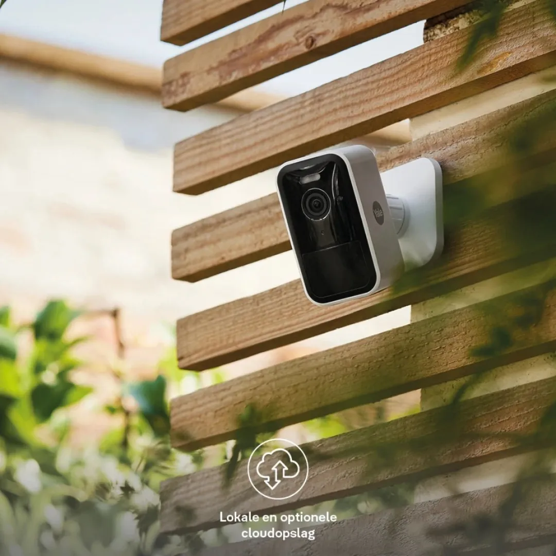 Yale Buitencamera Starterset Zonnepaneel - Android/iOS - 2 Stuks - Zwart - afbeelding 6 van 6