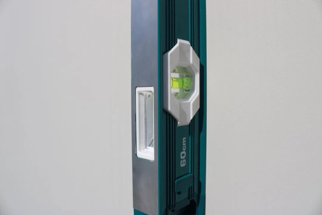 Total Magnetische Waterpas 60cm - 0,5mm/m - Groen