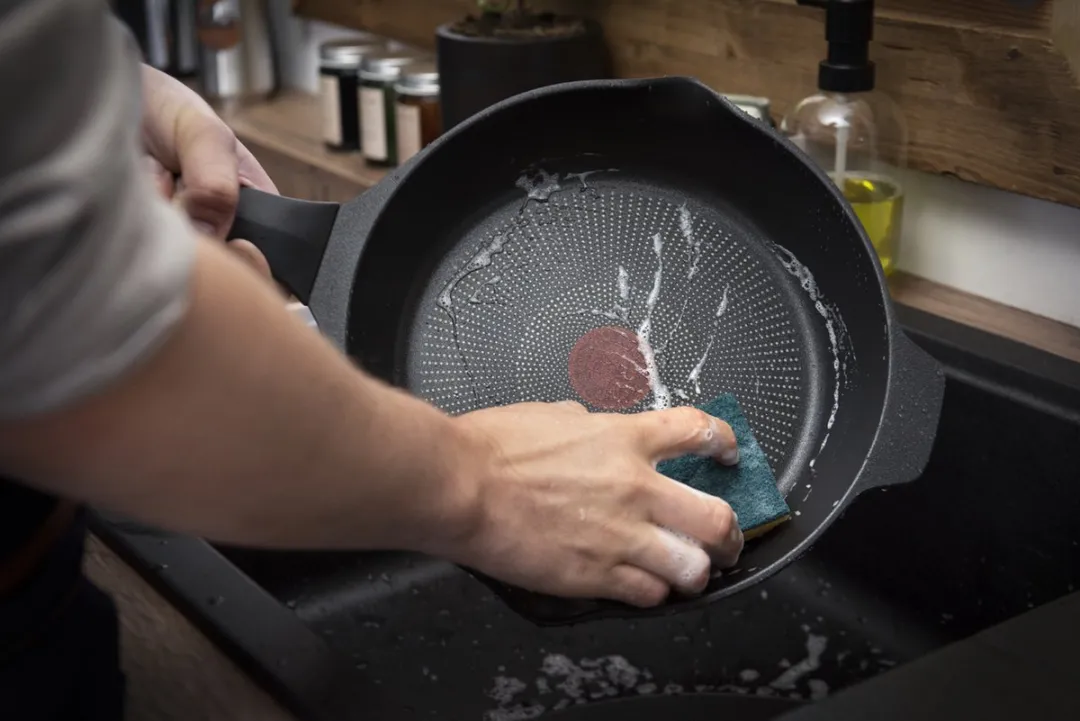 Tefal Robusto Hapjespan 26cm - Inductie - Zwart
