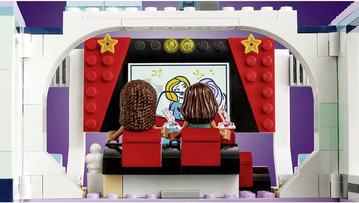 LEGO Friends Heartlake City Bioscoop 41448 - 564 Stukken - afbeelding 6 van 6