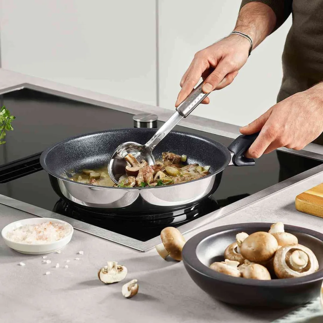 Fissler Adamant Premium Koekenpan 28cm - Grijs/Zwart
