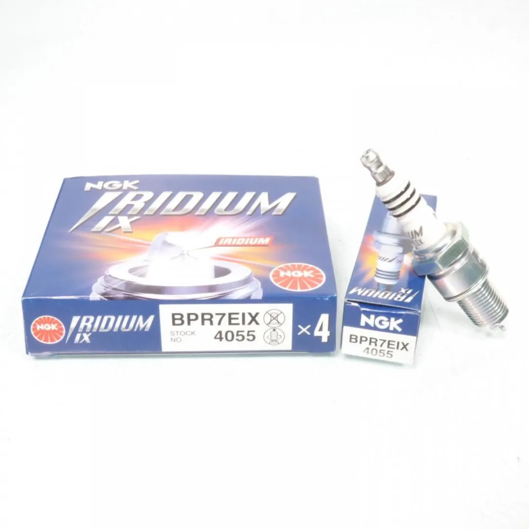 NGK Bougie D7EA 80 RG 1988-1995 - Wit