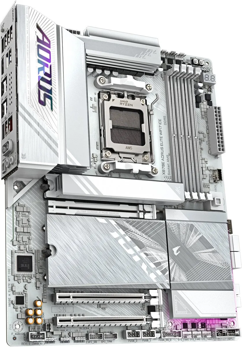 GIGABYTE X870E AORUS ELITE WIFI7 ICE AMD X870E Socket AM5 ATX