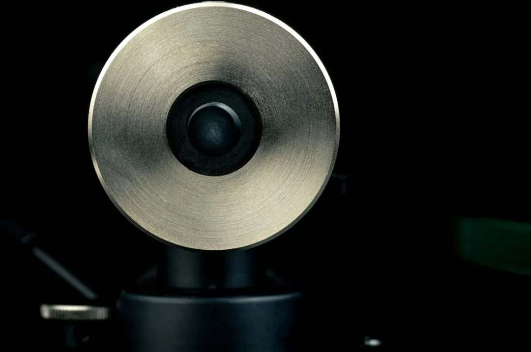 Pro-Ject T2 W Rainier Streaming Platenspeler - Walnoot