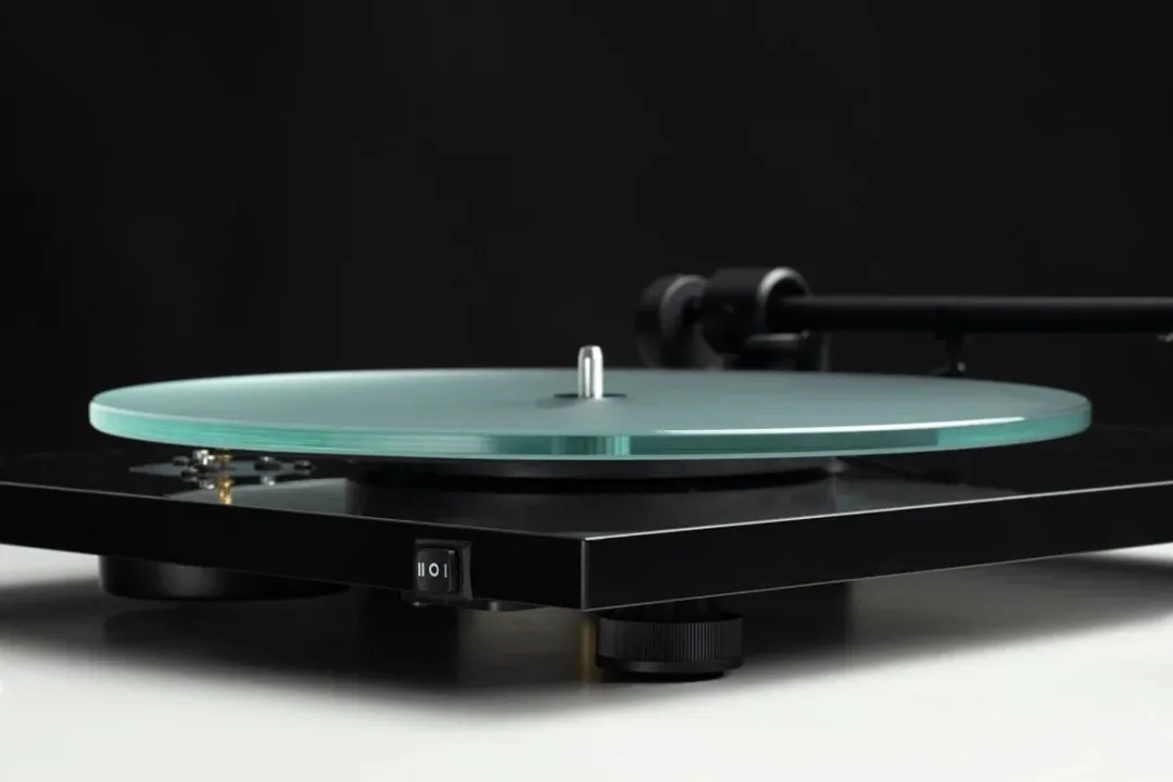 Pro-Ject T1 Evo Phono Draaitafel - Piano Black