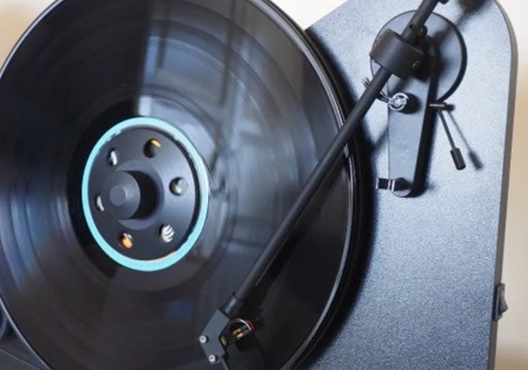Pro-Ject VT-E R OM5e Platenspeler - Zwart - afbeelding 6 van 6