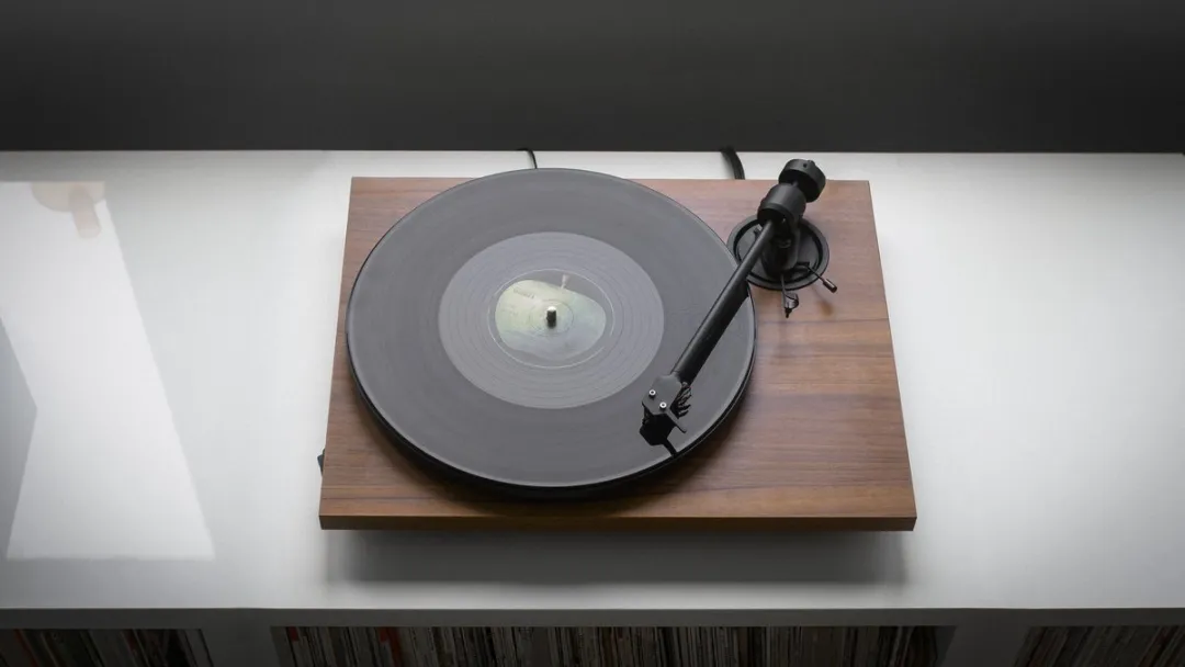 Pro-Ject E1.2 MM Pick it Platenspeler - Walnoot