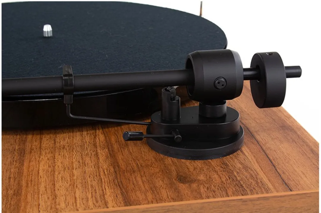 Pro-Ject E1 Phono AT3600L Platenspeler - Walnoot