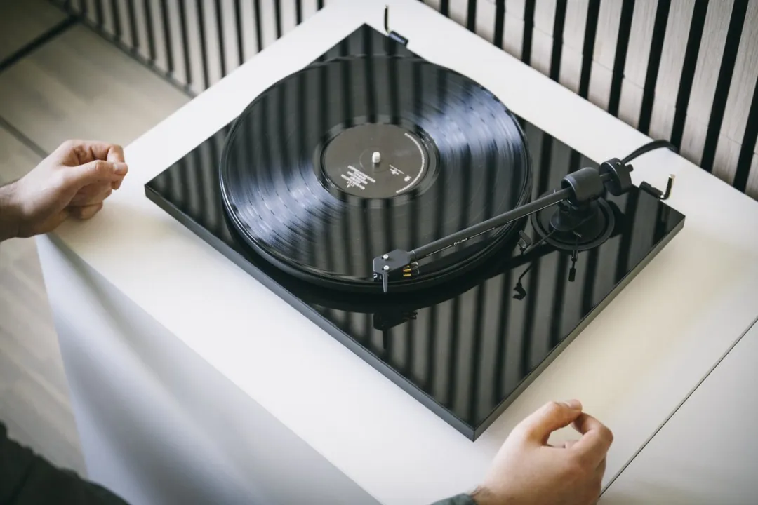 Pro-Ject E1.2 Phono Platenspeler - Zwart