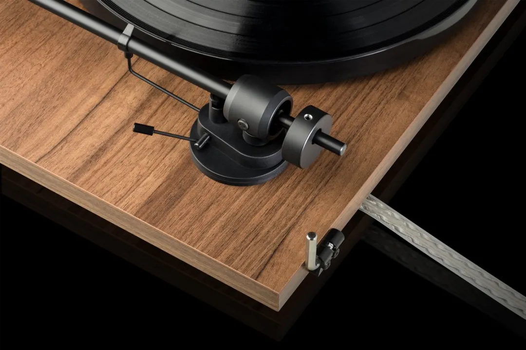 Pro-Ject E1 AT3600L Platenspeler - Walnoot