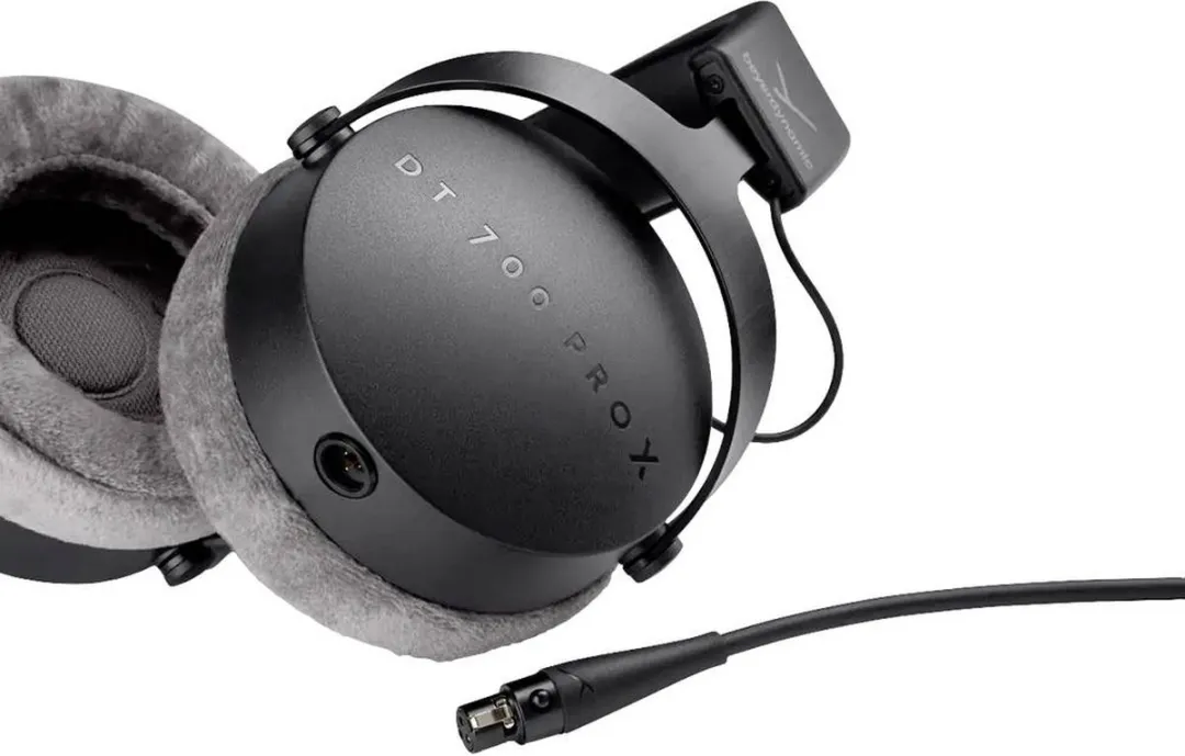 beyerdynamic DT 700 Pro X Studio Koptelefoon 48Ohm - Zwart