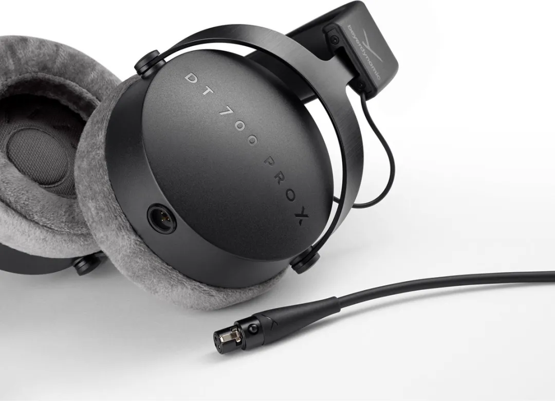 beyerdynamic DT 700 Pro X Studio Koptelefoon 48Ohm - Zwart