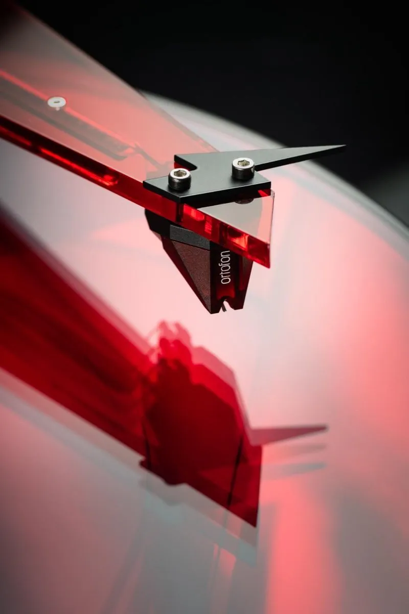 Pro-Ject AC/DC Turntable Limited Edition pro-ject001 - Rood-zwart - afbeelding 6 van 6