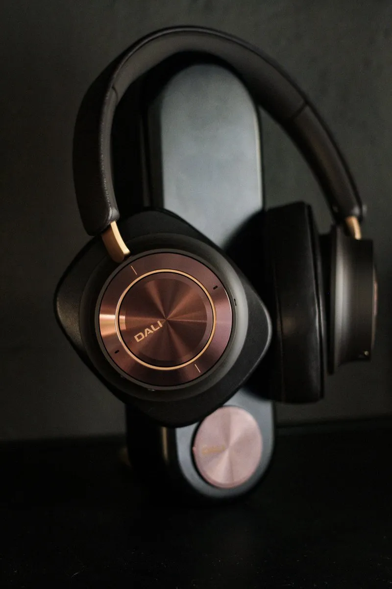 Dali IO-12 Over-Ear Hoofdtelefoon - Zwart