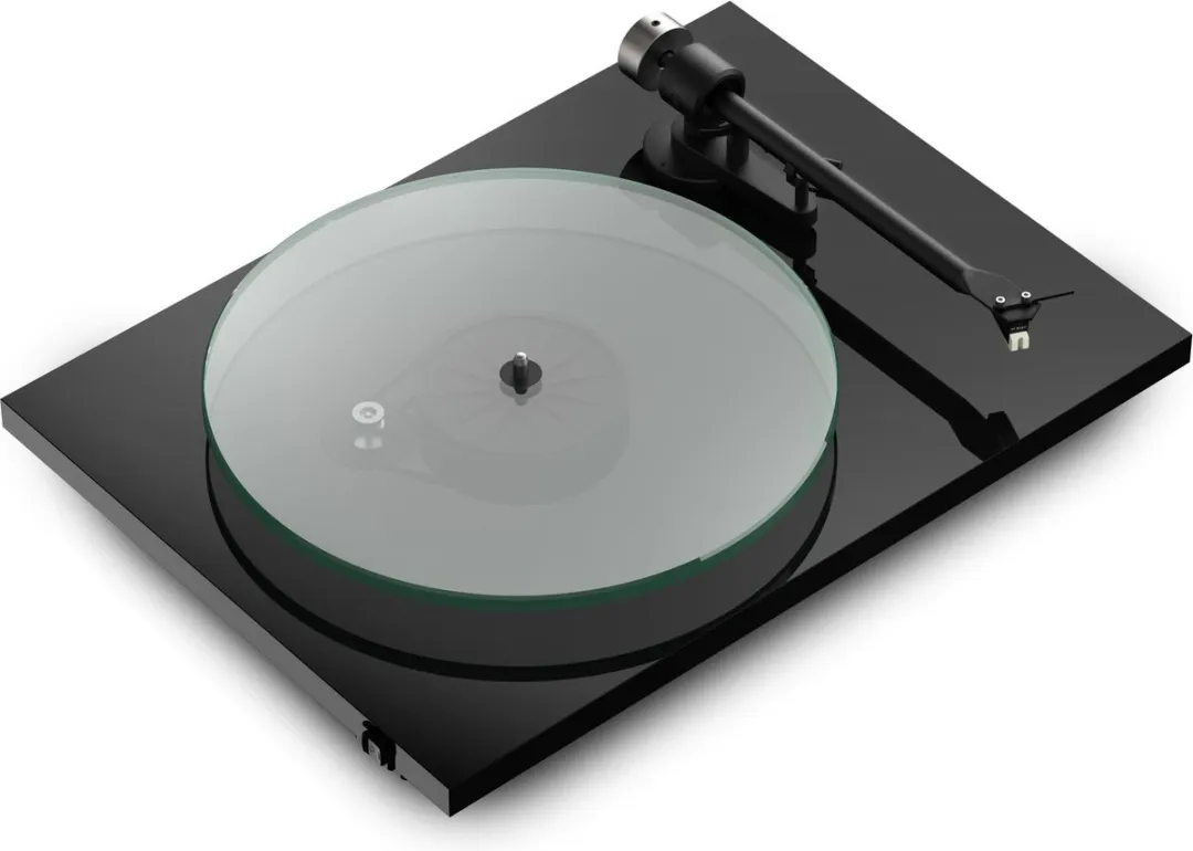 Pro-Ject T2 W Rainier Streaming Platenspeler T2W-BLACK - Zwart