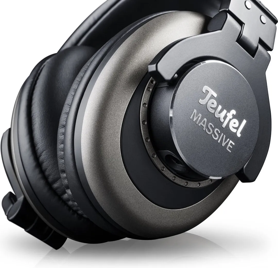 Teufel Massive Over-ear Koptelefoon 104786001 - Zwart