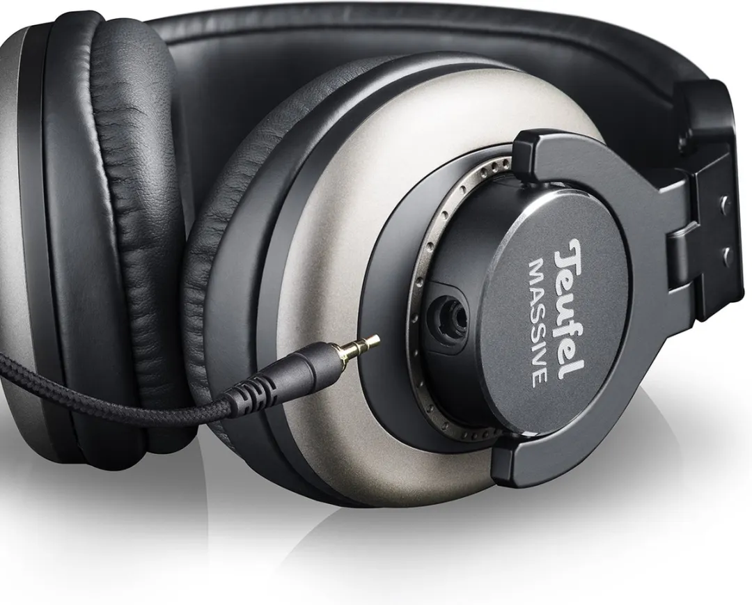 Teufel Massive Over-ear Koptelefoon 104786001 - Zwart