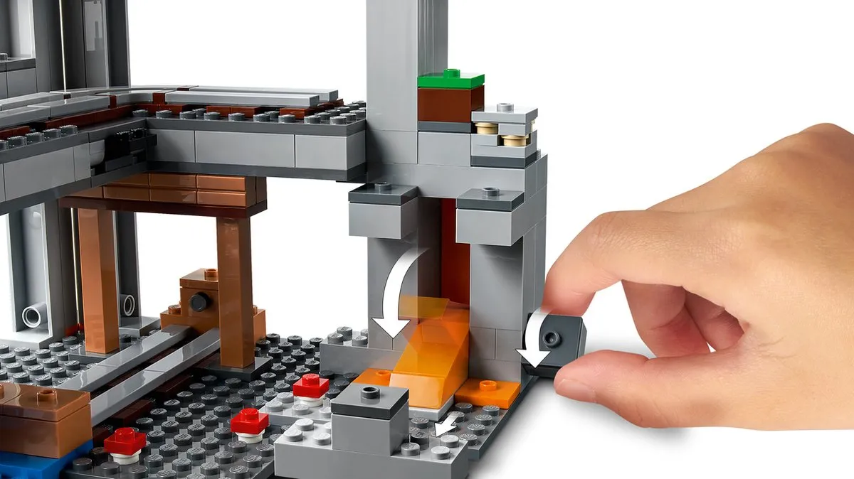 LEGO Minecraft Het Allereerste Avontuur 21169 - 166 Stenen