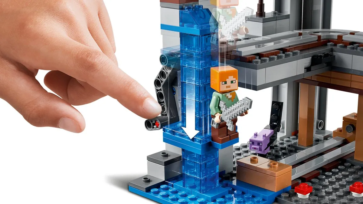 LEGO Minecraft Het Allereerste Avontuur 21169 - 166 Stenen