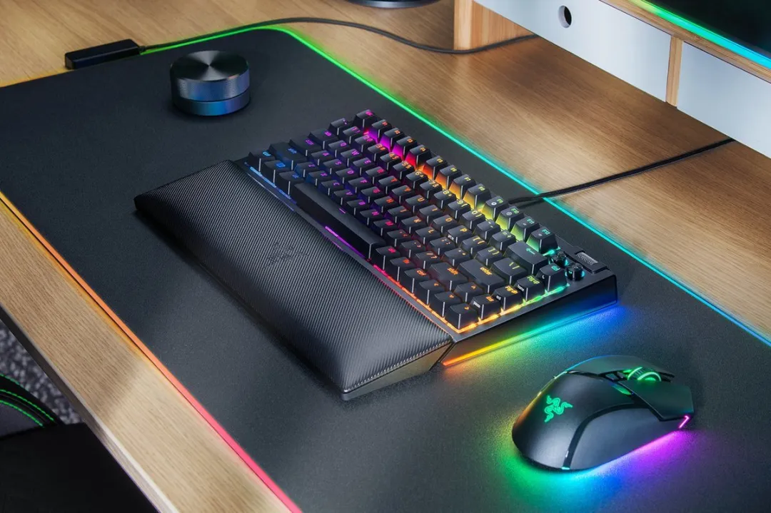 Razer BlackWidow V4 RZ03-05000400-R3E1 Gaming Toetsenbord - US QWERTY