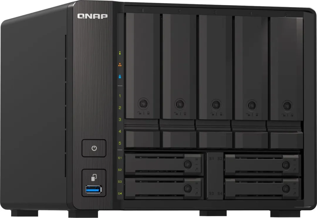 QNAP TS-h973AX-8G NAS - 9 Sloten - 4 Cores - 3x Ethernet