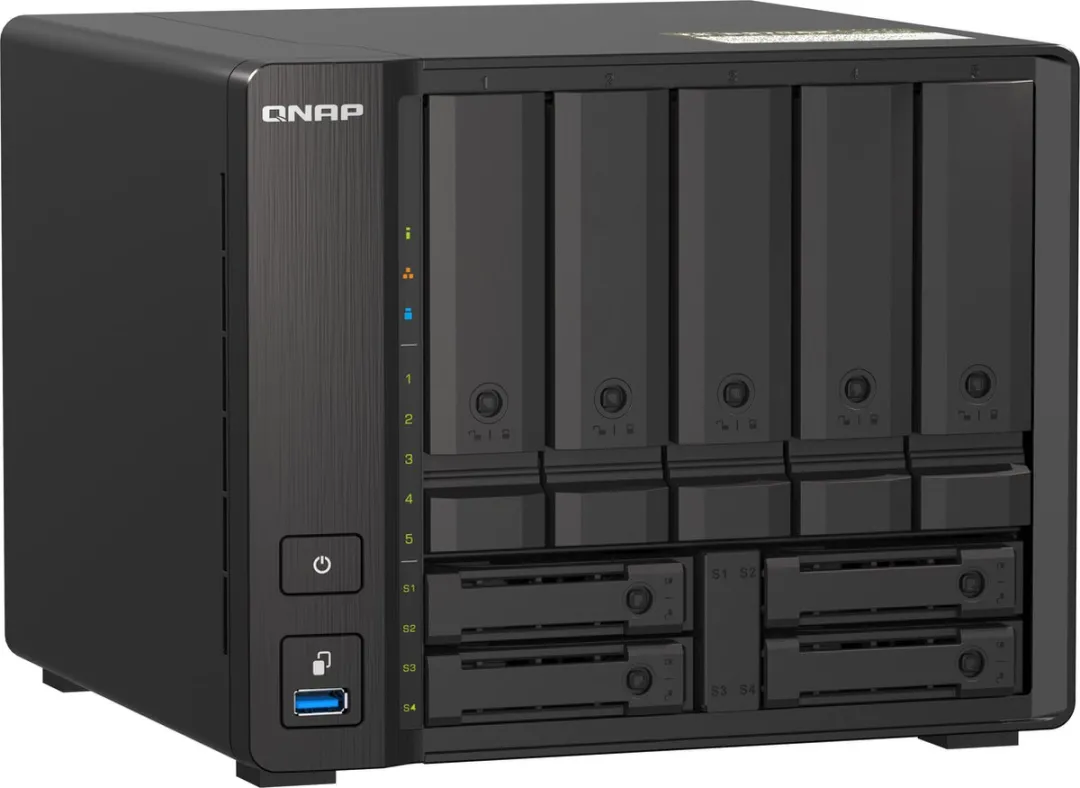 QNAP TS-h973AX-8G NAS - 9 Sloten - 4 Cores - 3x Ethernet