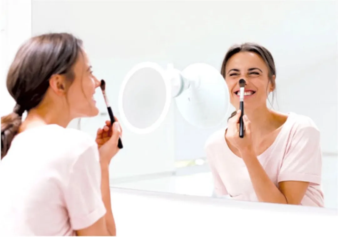Medisana CM 850 Cosmetica Spiegel met LED - 19cm - afbeelding 6 van 6
