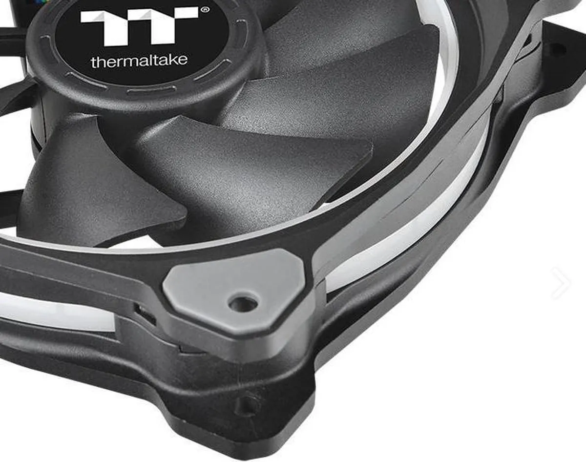 Thermaltake Riing Plus CL-F053-PL12SW-A RGB Ventilatoren - 3x 12cm