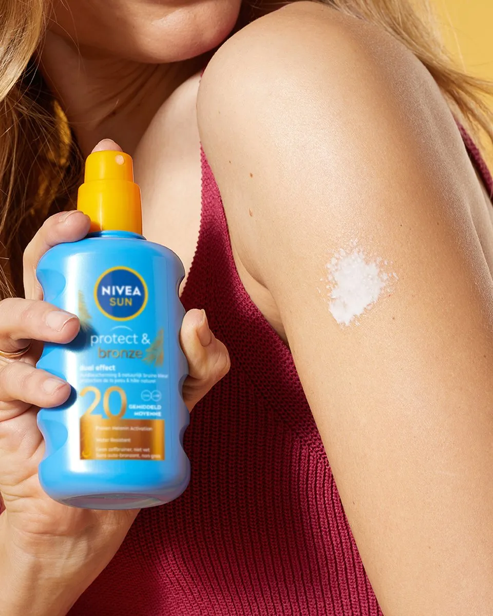 NIVEA SUN Protect & Bronze Zonnebrandspray SPF 20 200ml