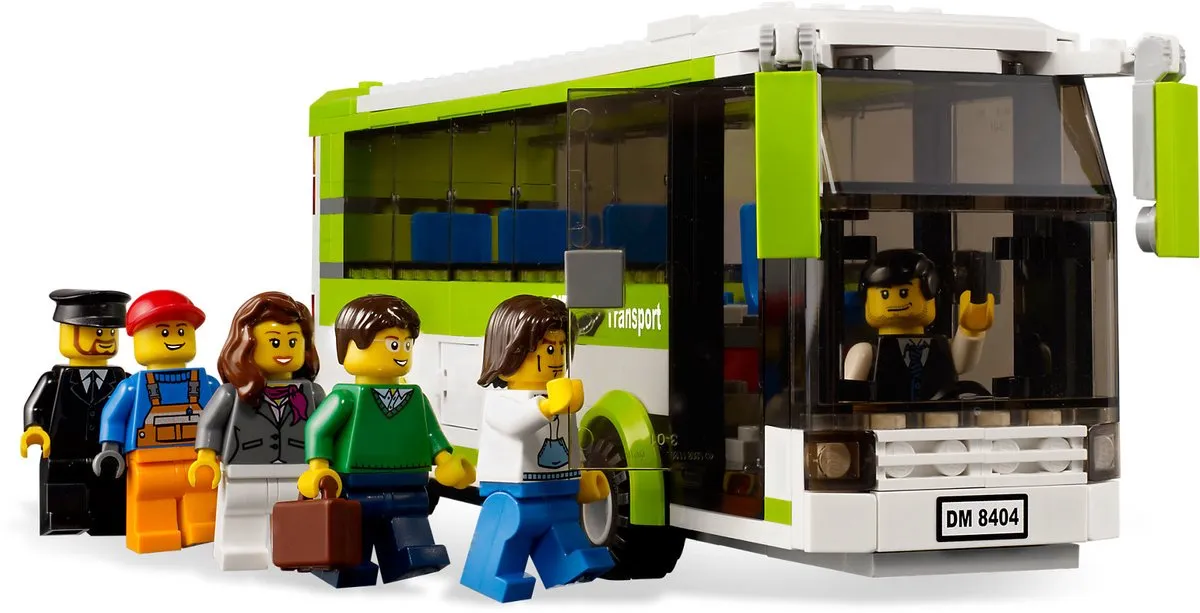 LEGO City Transport Station 8404 - 864 Stukken - Multicolor - afbeelding 2 van 6