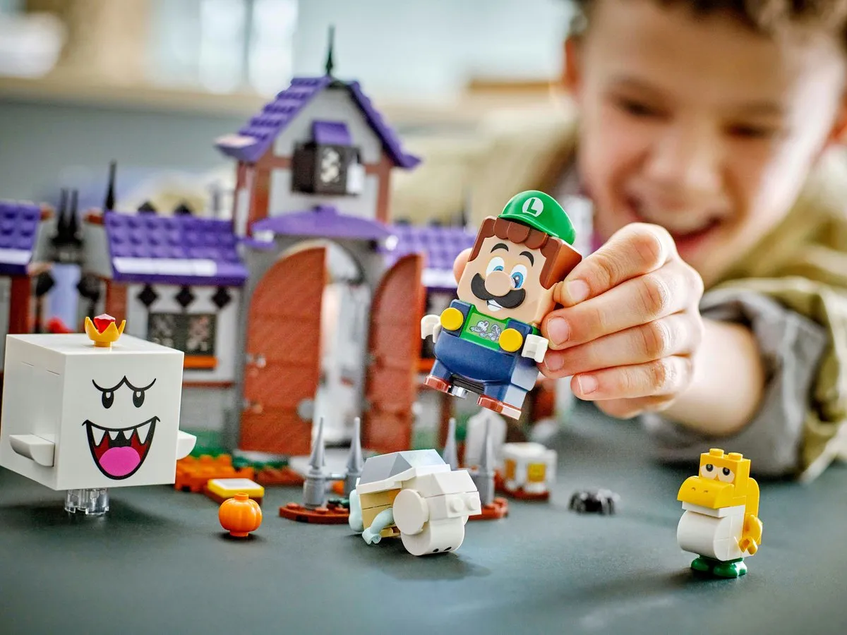LEGO Super Mario King Boo's Spookhuis 71436 - 932 Stukken