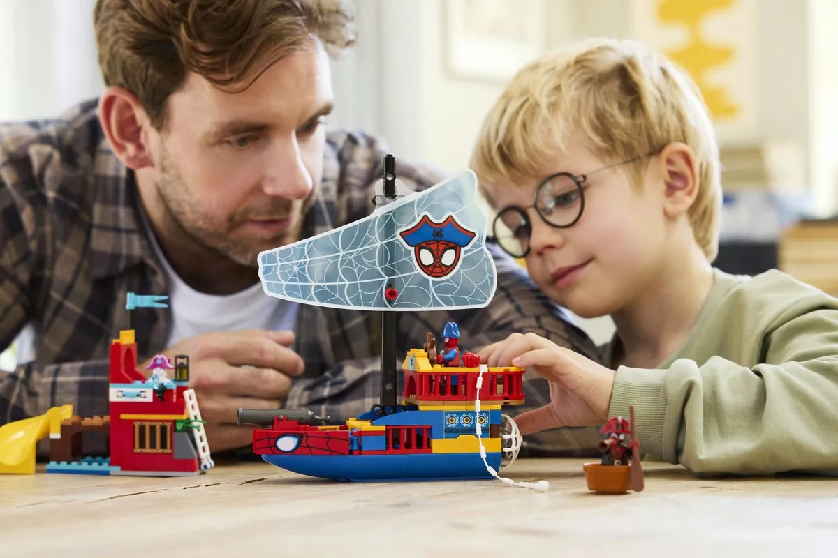 LEGO Spidey Team Piratenschip Bouwset - 4 Minifiguren - Multicolor