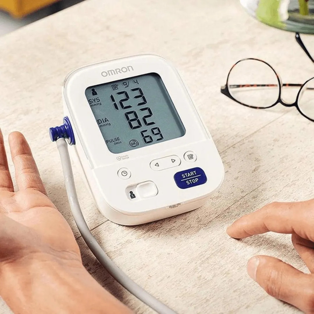Omron M3 Comfort Bovenarm Bloeddrukmeter - 22-42cm