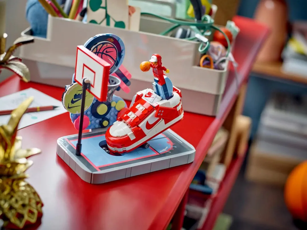LEGO Nike Dunk Trickshot 43021 - 454 Stukken - afbeelding 6 van 6
