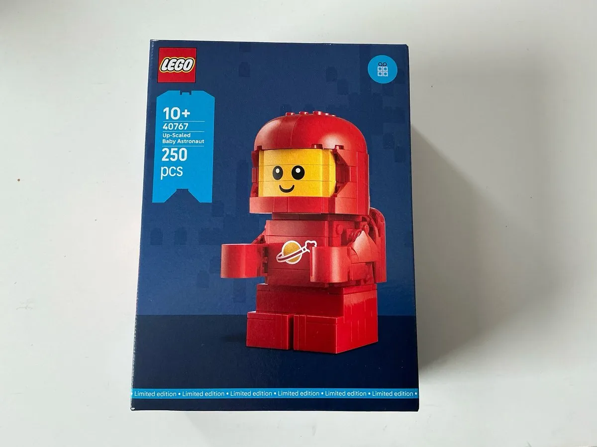 LEGO Grote Babyastronaut 40767 - 250 Stukken - Rood - afbeelding 6 van 6