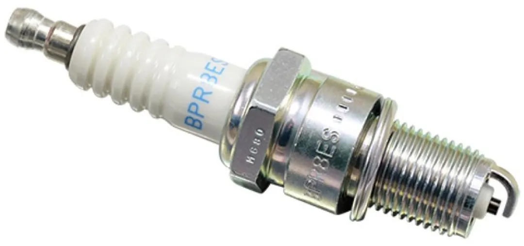 NGK BPR8ES Bougie Kawasaki 80AE - 10 Stuks - Blanc