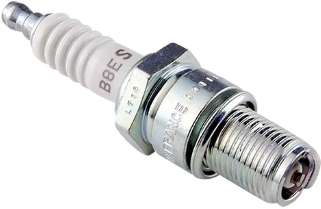 NGK B8ES Bougie - Beta 260 TR34/TR35 - Wit