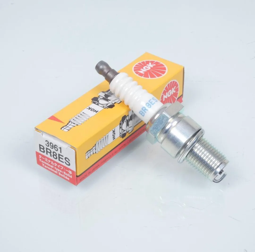 NGK Bougie BR8ES Moto CH Racing 2005-2007