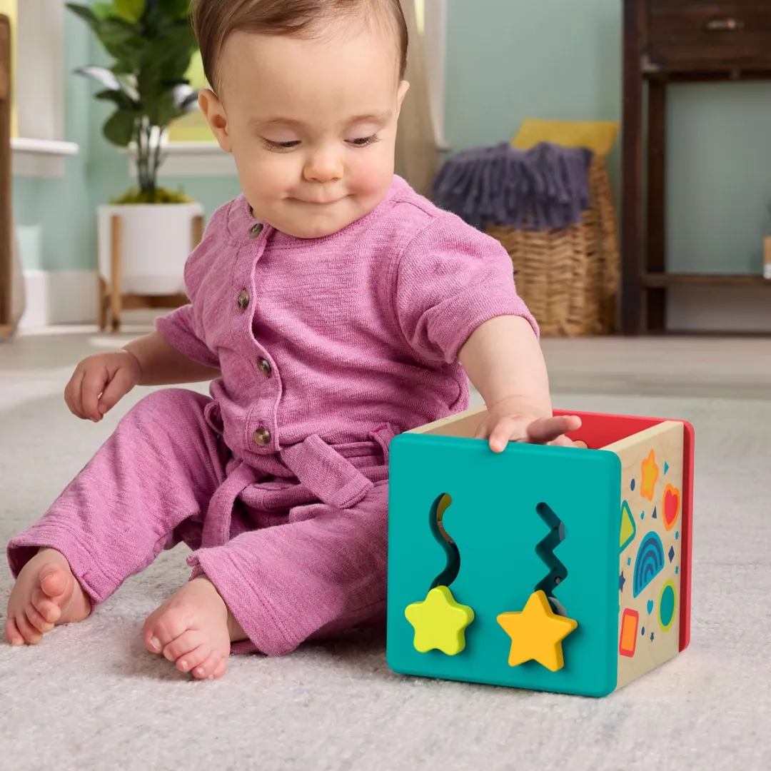 Mattel Houten Activity Cube - Multicolor