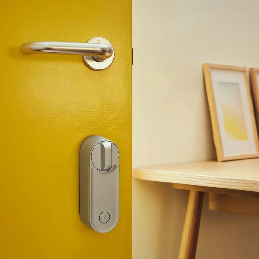 Yale Linus L2 Smart Lock Videodeurbel Alarmpakket - Zilver - afbeelding 6 van 6