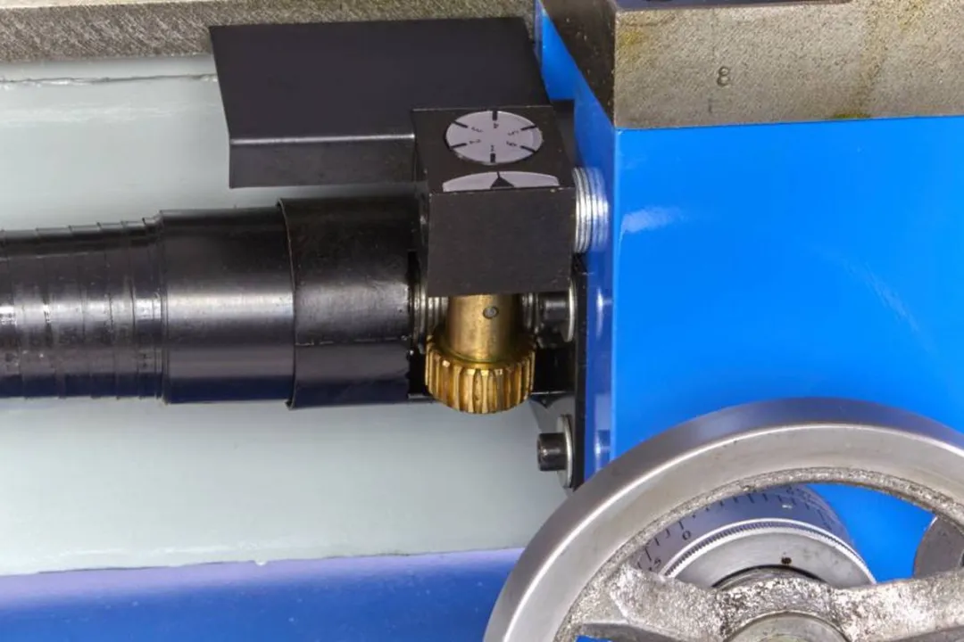HBM 330 X 600 Metaaldraaibanken Compleet (230Volt)
