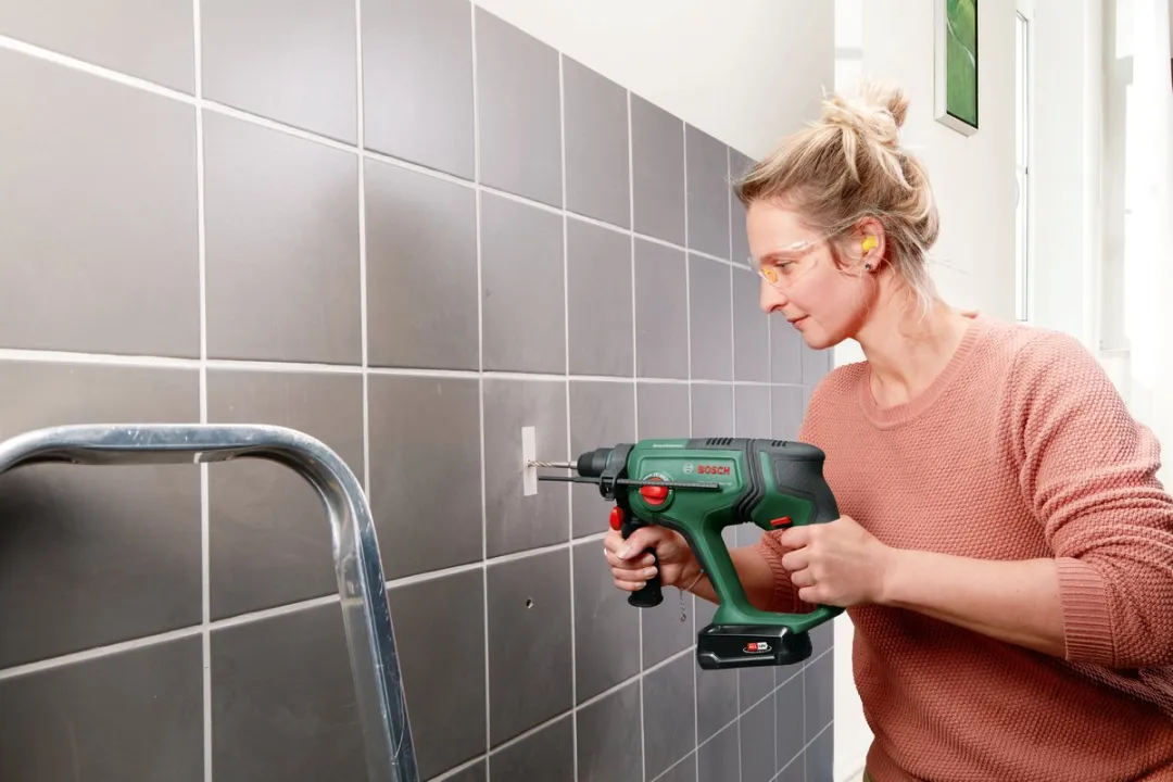 Bosch UniversalHammer 06039D6000 Accuboormachine - 2 snelheden