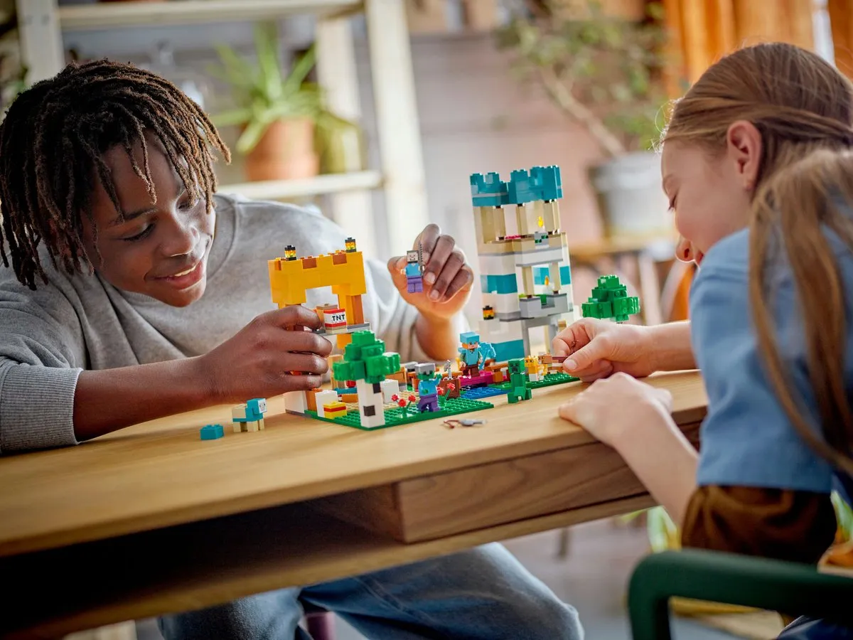 LEGO Minecraft De Crafting-box 4.0 21249 - 605 Stukken